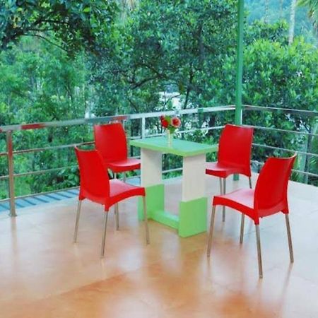 Thekkady Spice Valley Holiday Hotel Теккади Экстерьер фото