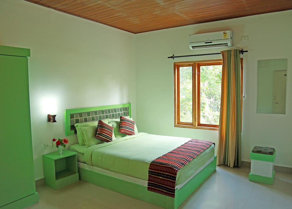 Thekkady Spice Valley Holiday Hotel Теккади Номер фото